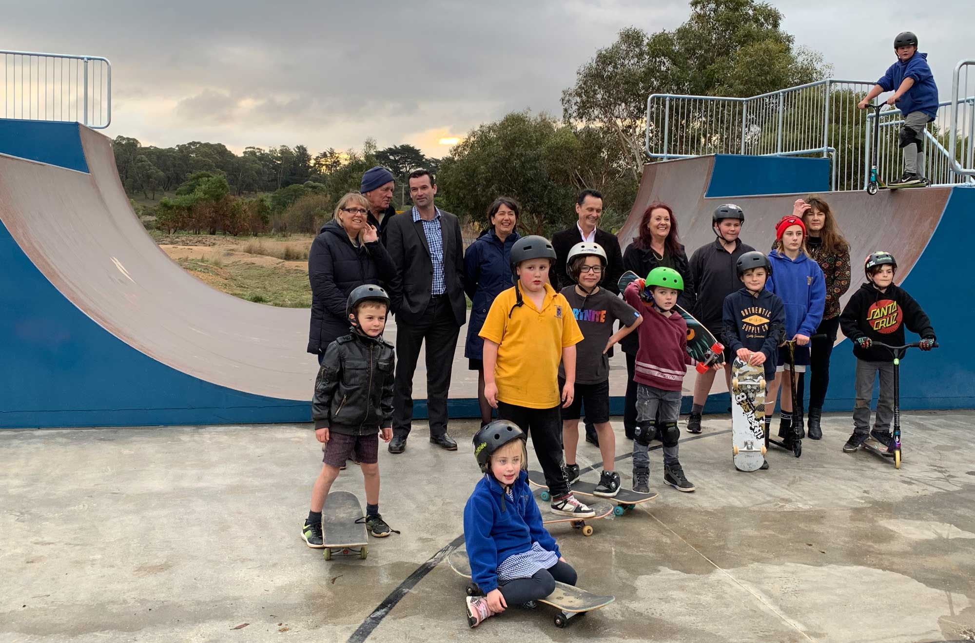 SMYTHESDALE SKATERS CARVING UP NEW PARK Main Image